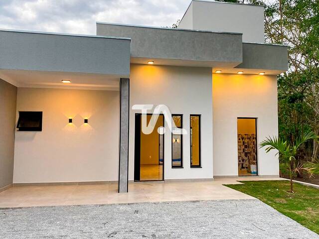 #90 - Casa para Venda em Pindamonhangaba - SP