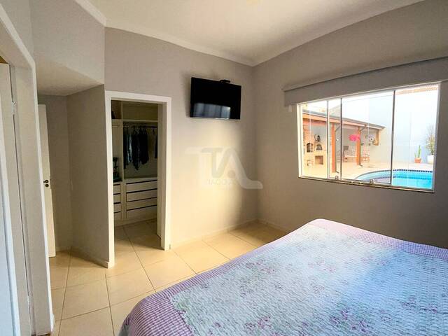 #224 - Casa para Venda em Pindamonhangaba - SP