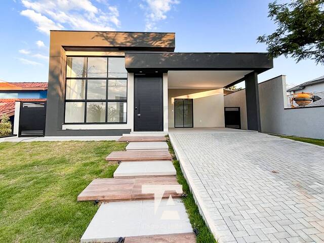 #236 - Casa em condomínio para Venda em Pindamonhangaba - SP
