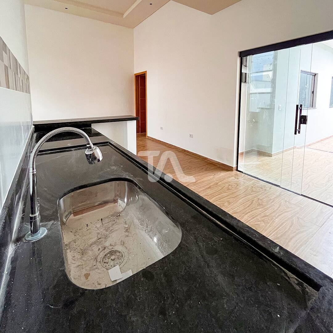 Casa à venda com 3 quartos, 100m² - Foto 6
