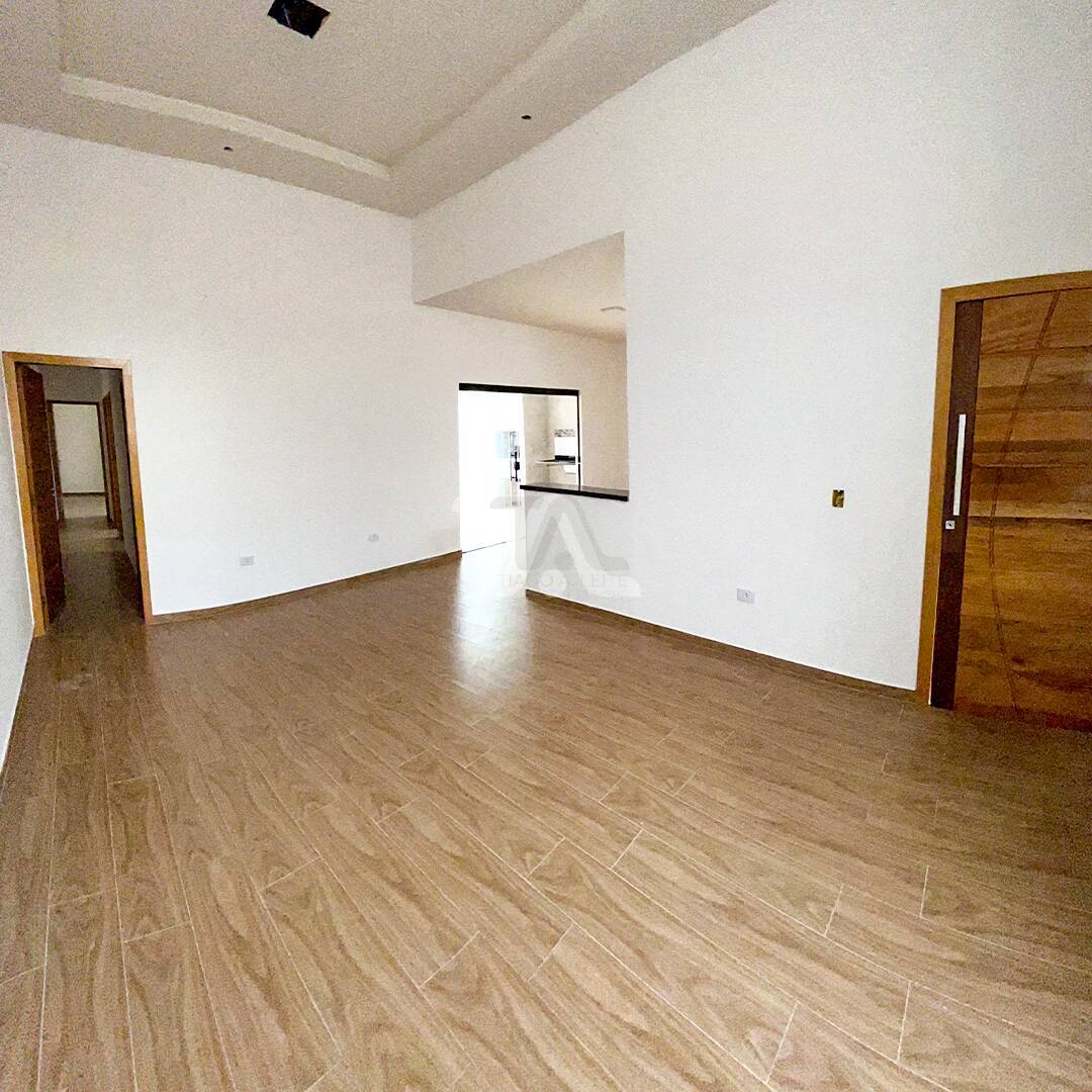 Casa à venda com 3 quartos, 100m² - Foto 2