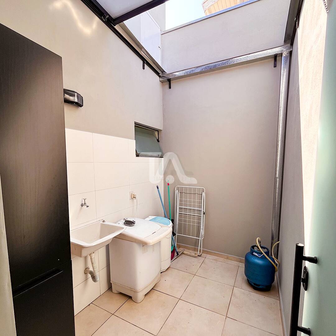 Casa à venda com 3 quartos, 125m² - Foto 8