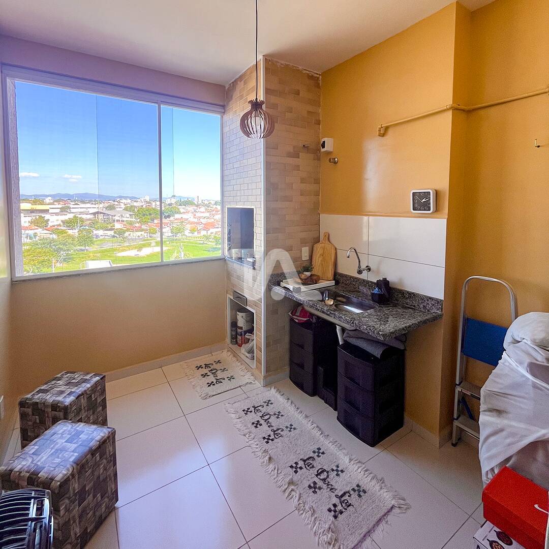 Apartamento à venda com 2 quartos, 72m² - Foto 4