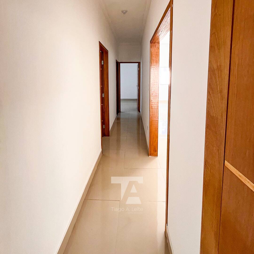 Casa à venda com 3 quartos, 74m² - Foto 4