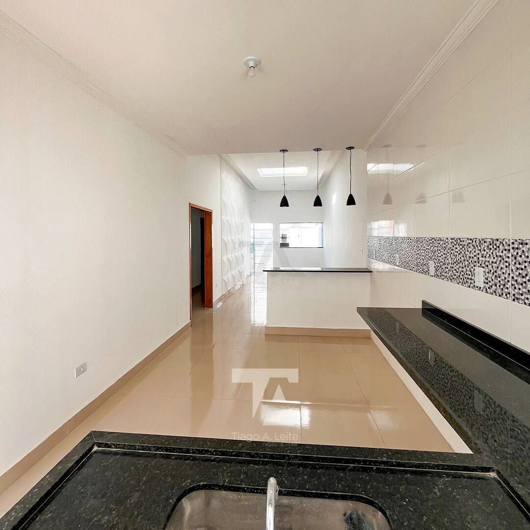 Casa à venda com 3 quartos, 74m² - Foto 3