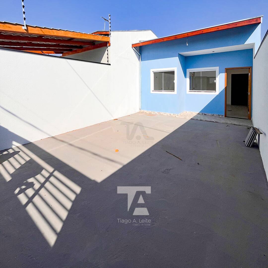 Casa à venda com 2 quartos, 68m² - Foto 2