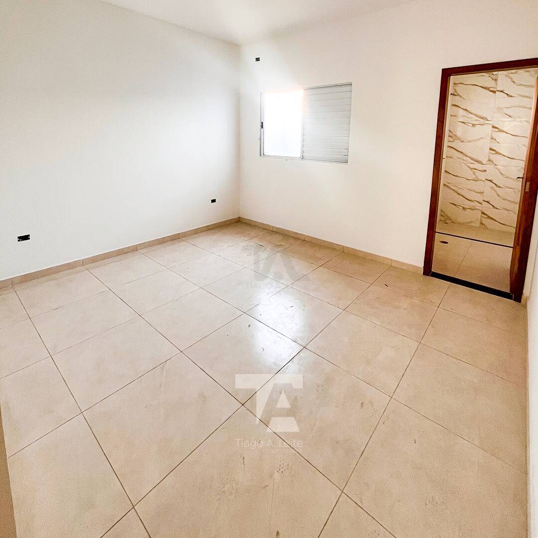 Casa à venda com 2 quartos, 68m² - Foto 3