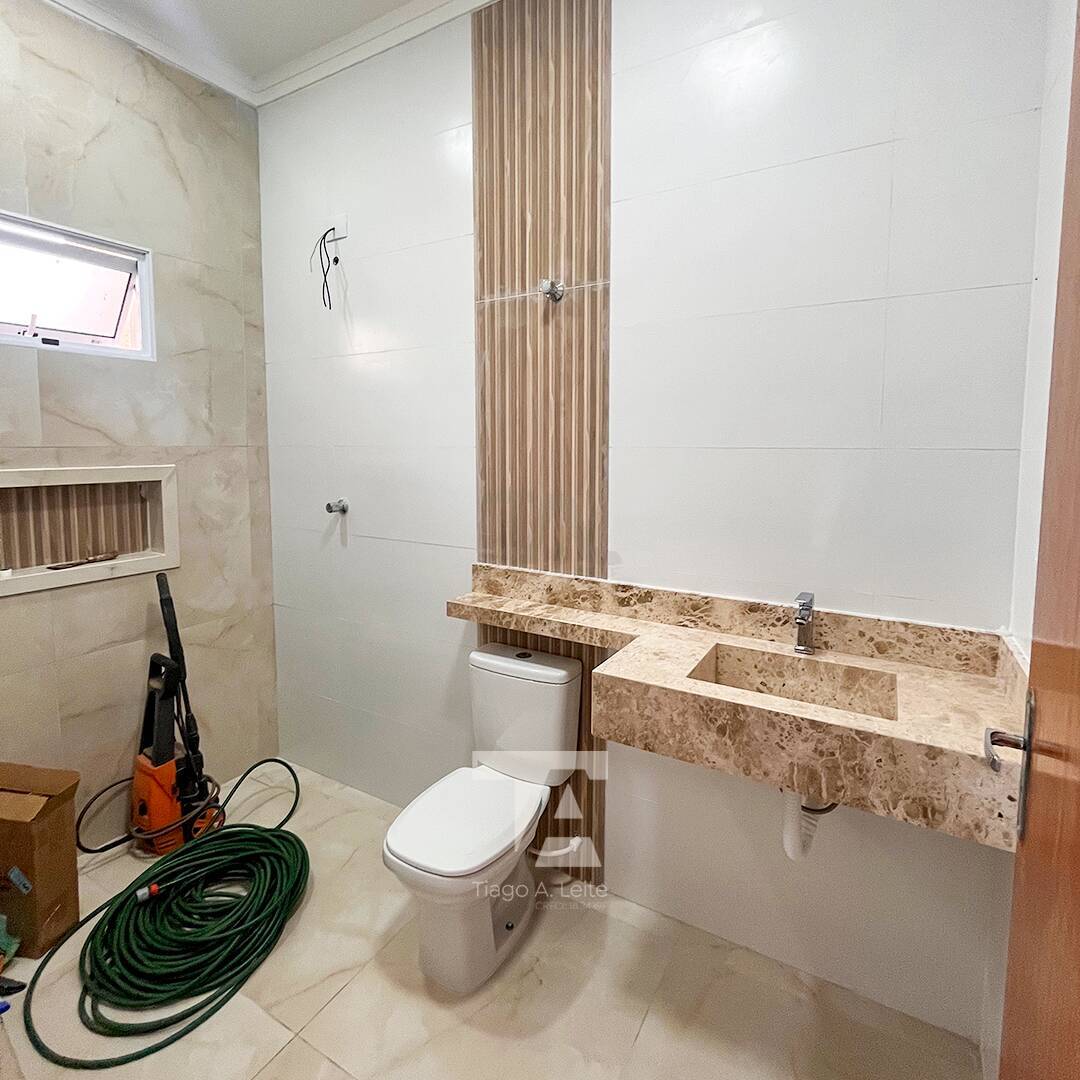 Casa à venda com 3 quartos, 90m² - Foto 9