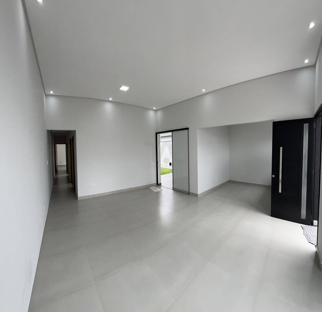 Casa à venda com 3 quartos, 103m² - Foto 4
