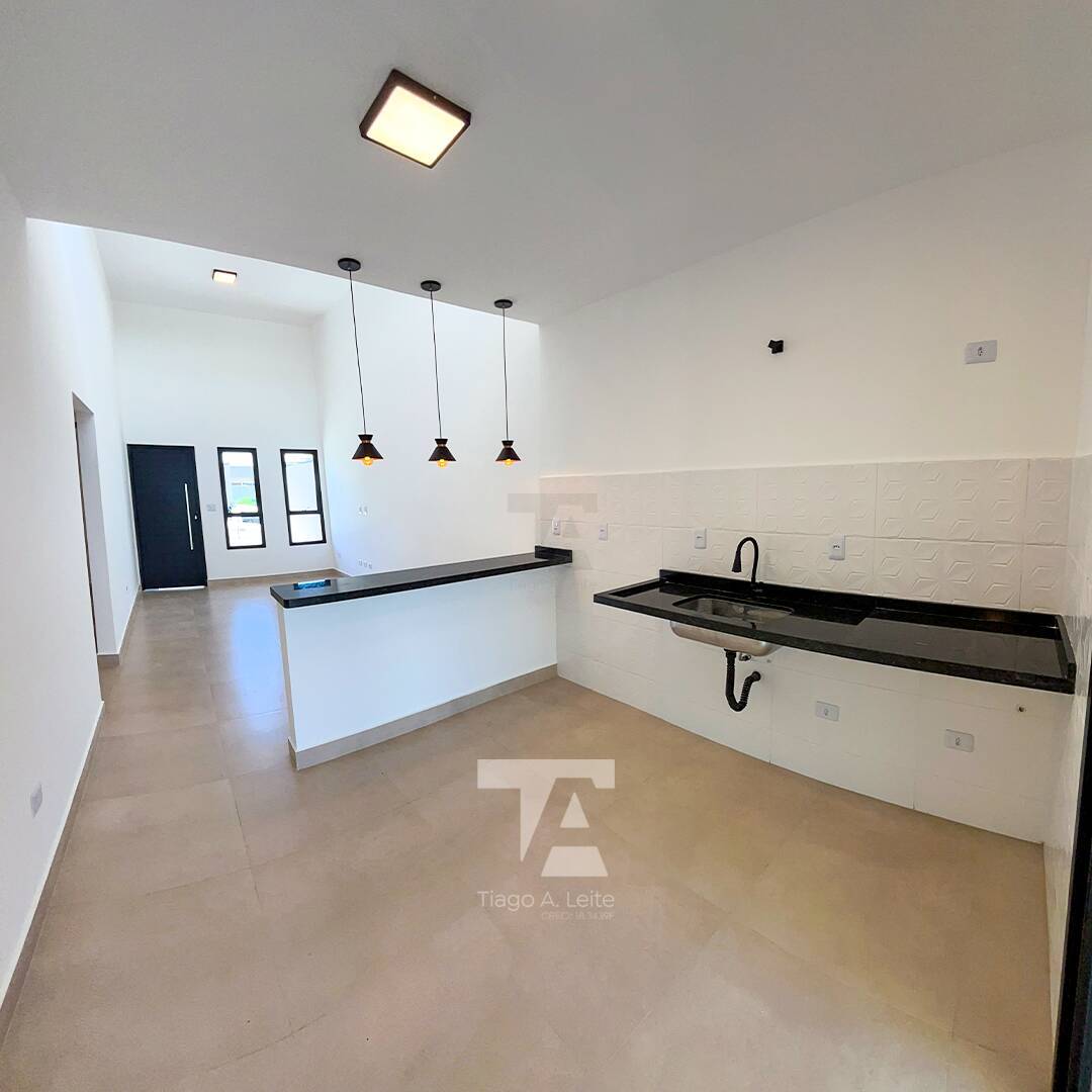 Casa à venda com 3 quartos, 86m² - Foto 2