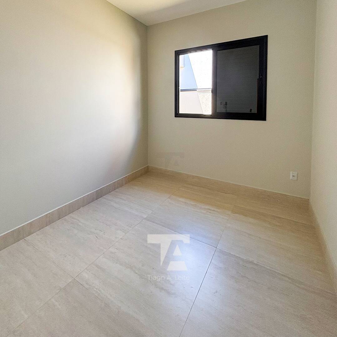Casa à venda com 3 quartos, 99m² - Foto 9