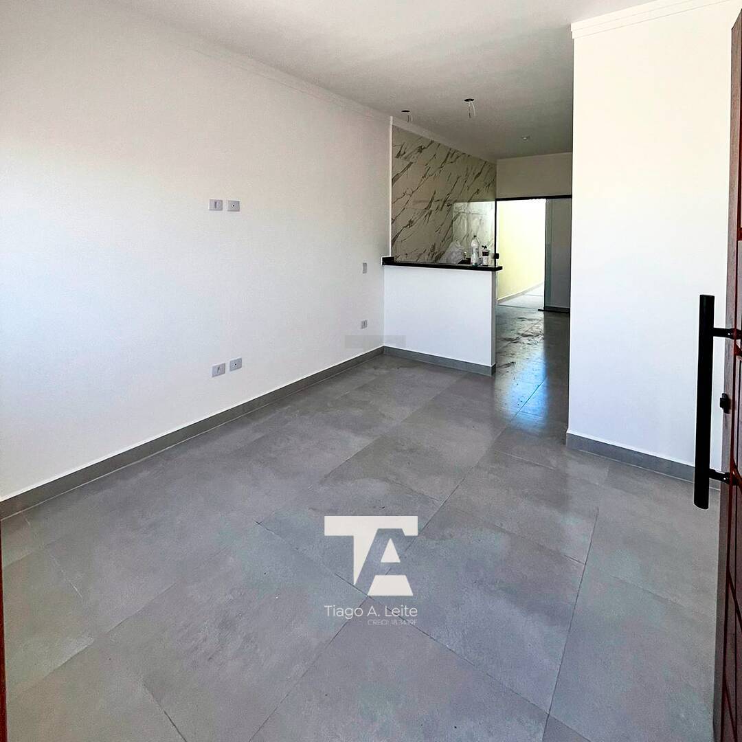 Casa à venda com 2 quartos, 75m² - Foto 2